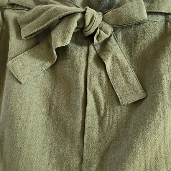 NEW Very J Olive Green Elastic Waist Shorts NWT - Picture 4 of 13